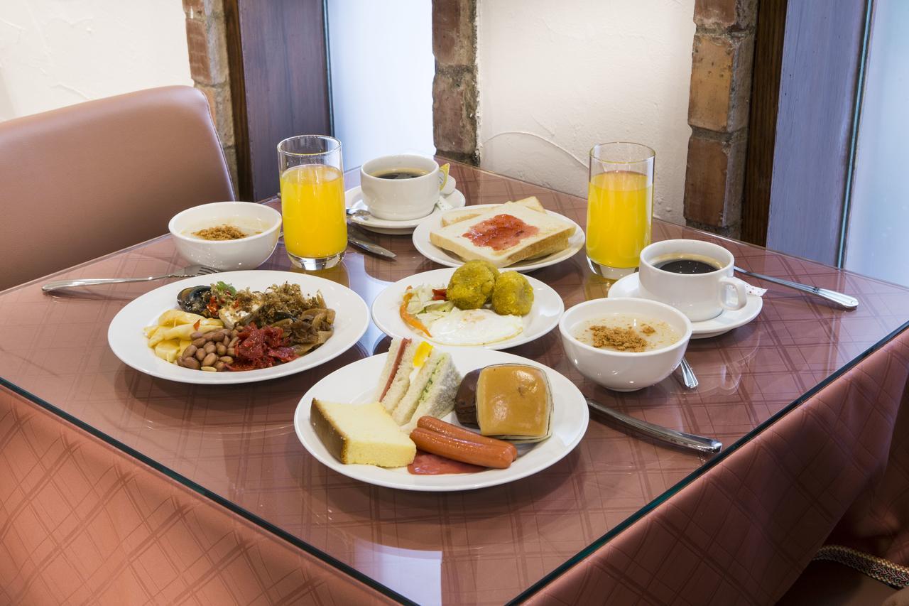 Foxdou Business Motel Тайнань Экстерьер фото